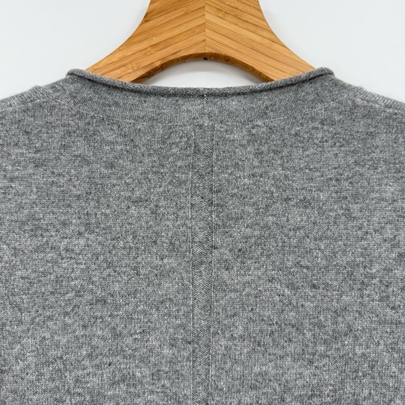 Kinross Cashmere Long Sleeve Scoop Neck Sweater Rolled Edge in Gray Size M - Picture 8 of 8